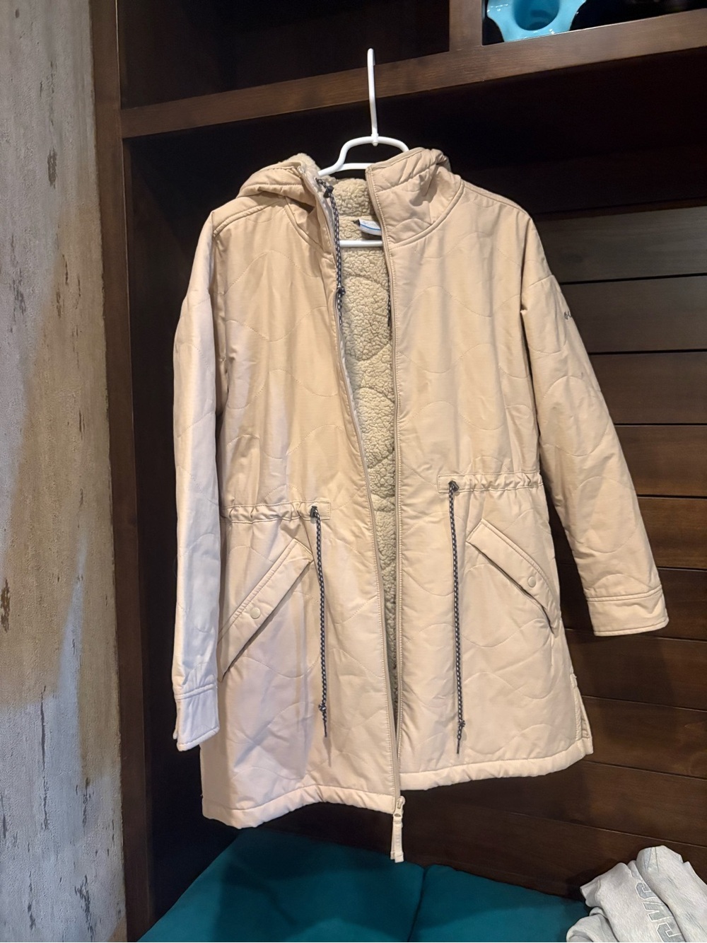 Columbia Cream Quilted Hooded Puffer Jacket